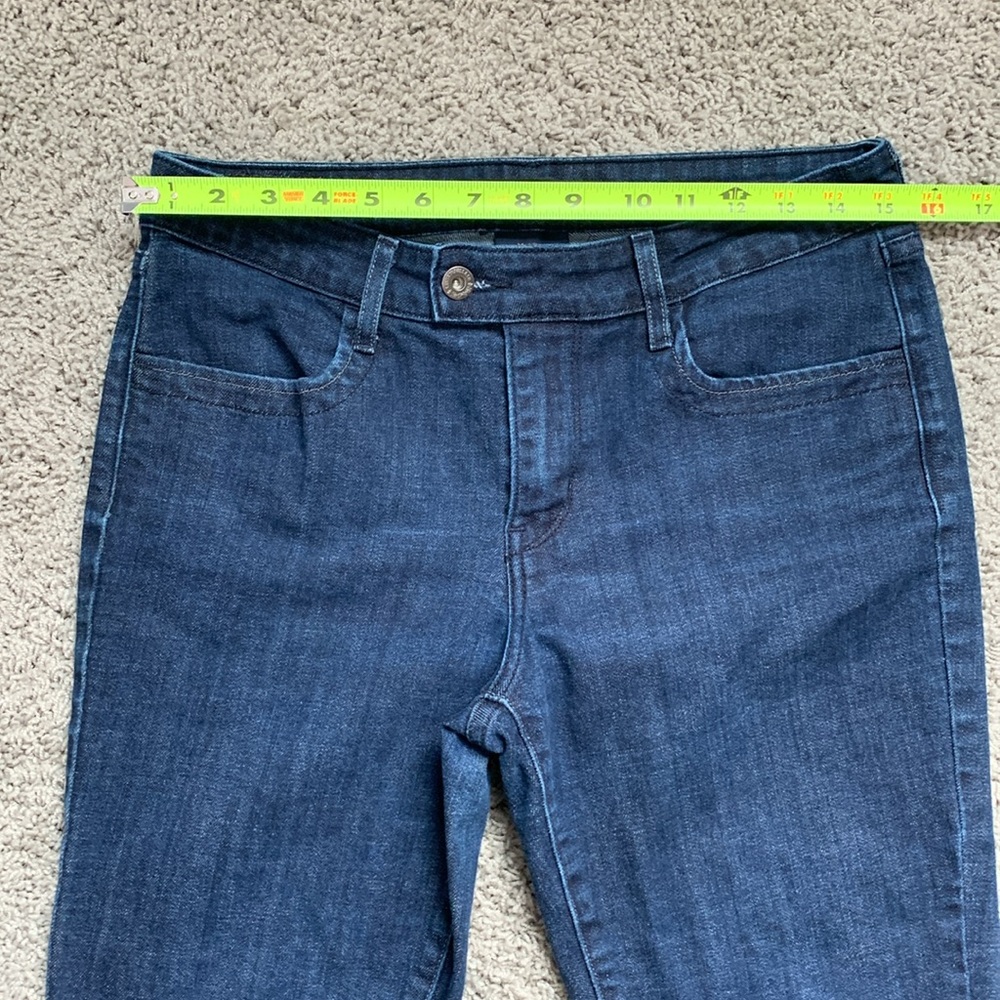 Levi’s Mid Rise Skinny Boot - Picture 13 of 16
